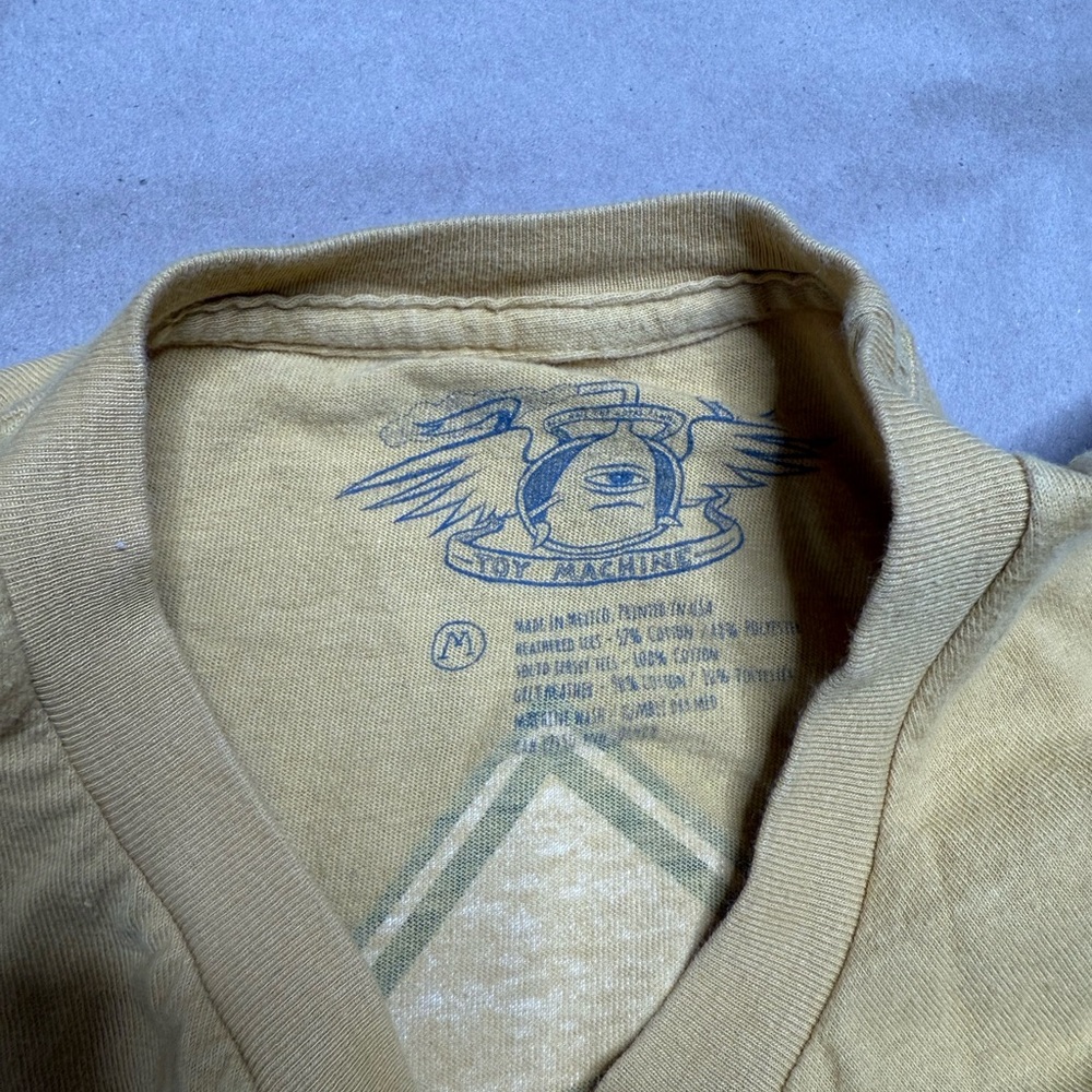 Toy Machine vaccine #8 Yellow Short Sleeve collection collectible skate T shirt - Picture 3 of 5